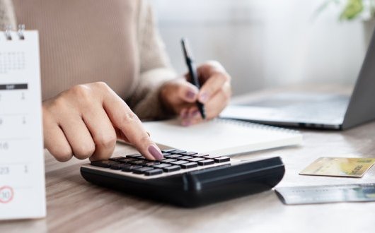 Contributi colf e badanti: il 10 ottobre scade il versamento del terzo trimestre 2025