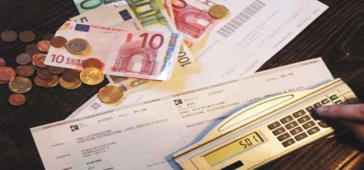 Aumento bollette, trasporti e telefono: tutti i rincari di luglio